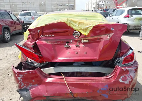 2015 Nissan Altima 2.5 S z USA, uszkodzony, nr VIN 1N4AL3AP5FC184714